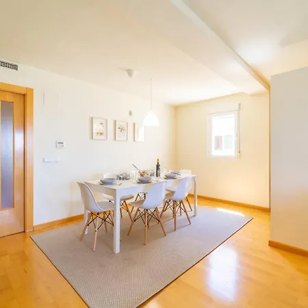 Myflats Luxury Navas דירה