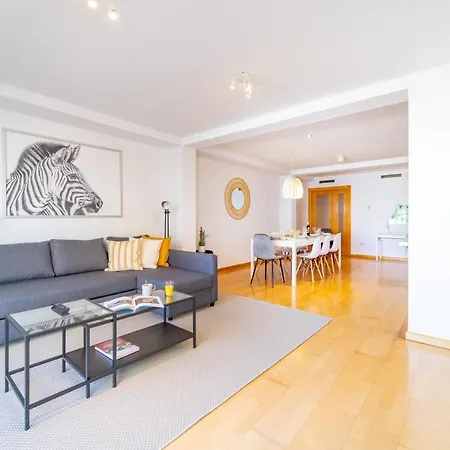 Myflats Luxury Navas Apartment