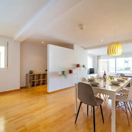 Myflats Luxury Navas דירה