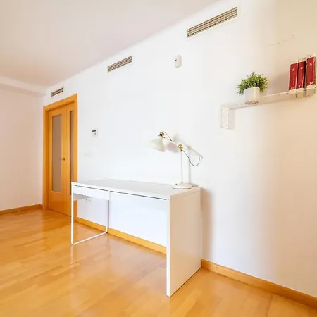 Myflats Luxury Navas דירה