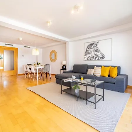 Myflats Luxury Navas דירה